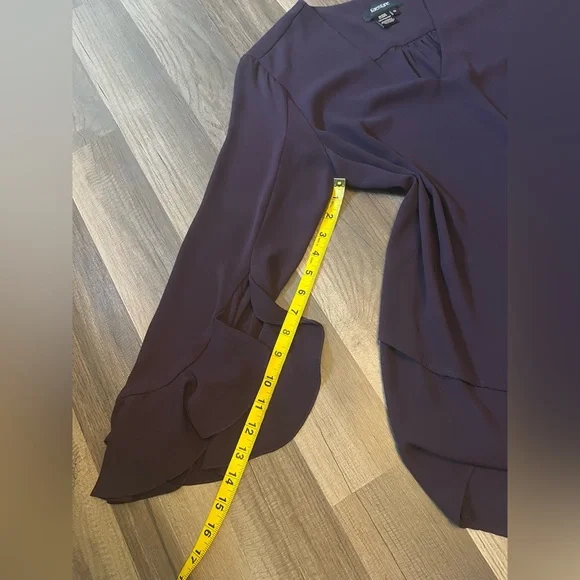 Karen Kane Bracelet Ruffle Sleeve Crossover Top & Faux Suede Moto Pants SZ M/L - Picture 10 of 16